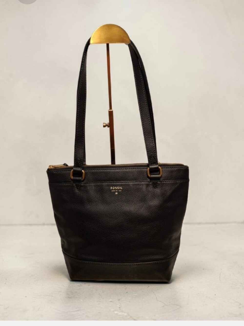 Fossil Black Leather Tote Bag with Top Zip